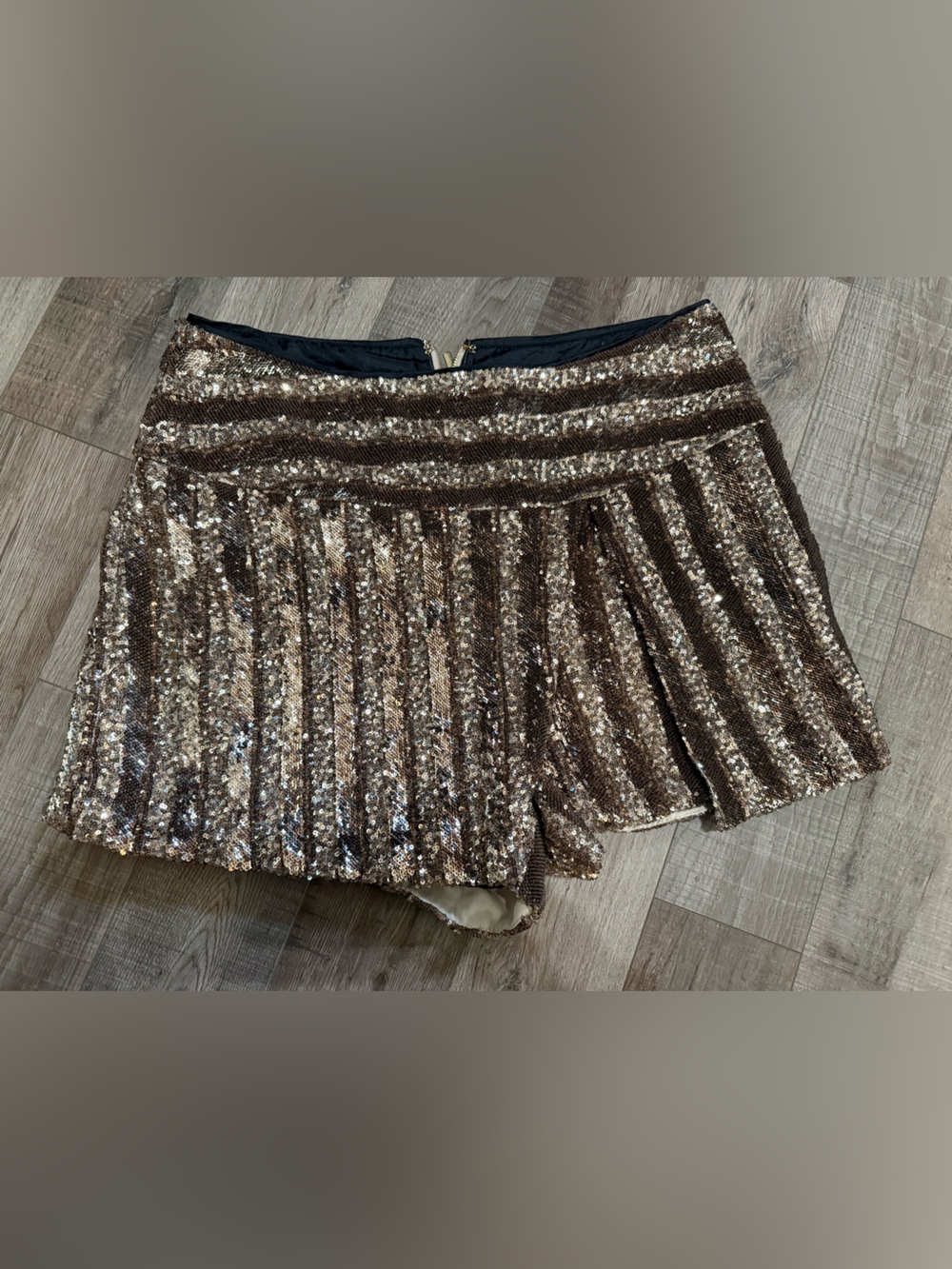 VENUS Gold Sequin Skort